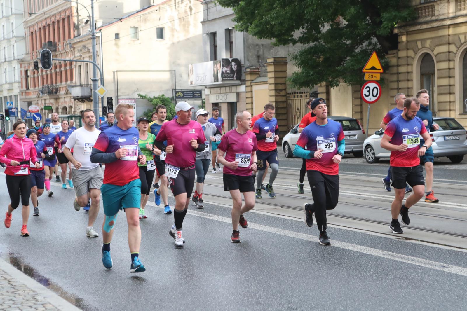 Biegacze ze stowarzyszenia Kutno Biega