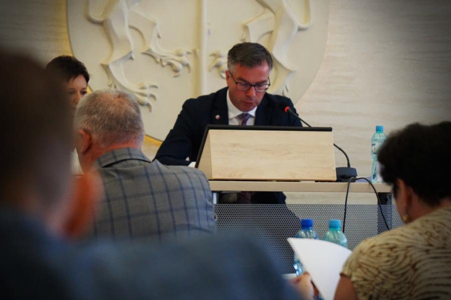 Na zdjęciu widać obrady Rady Miasta