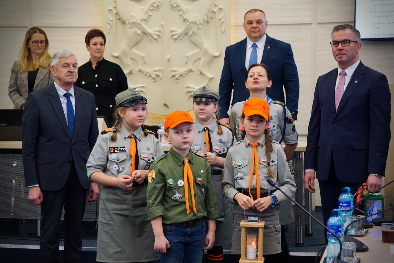 Betlejemskie Światło Pokoju dla radnych
