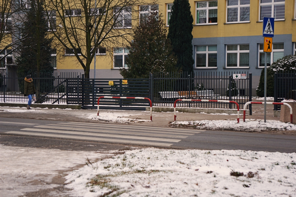 Przejście dla pieszych na ulicy Zamoyskiego