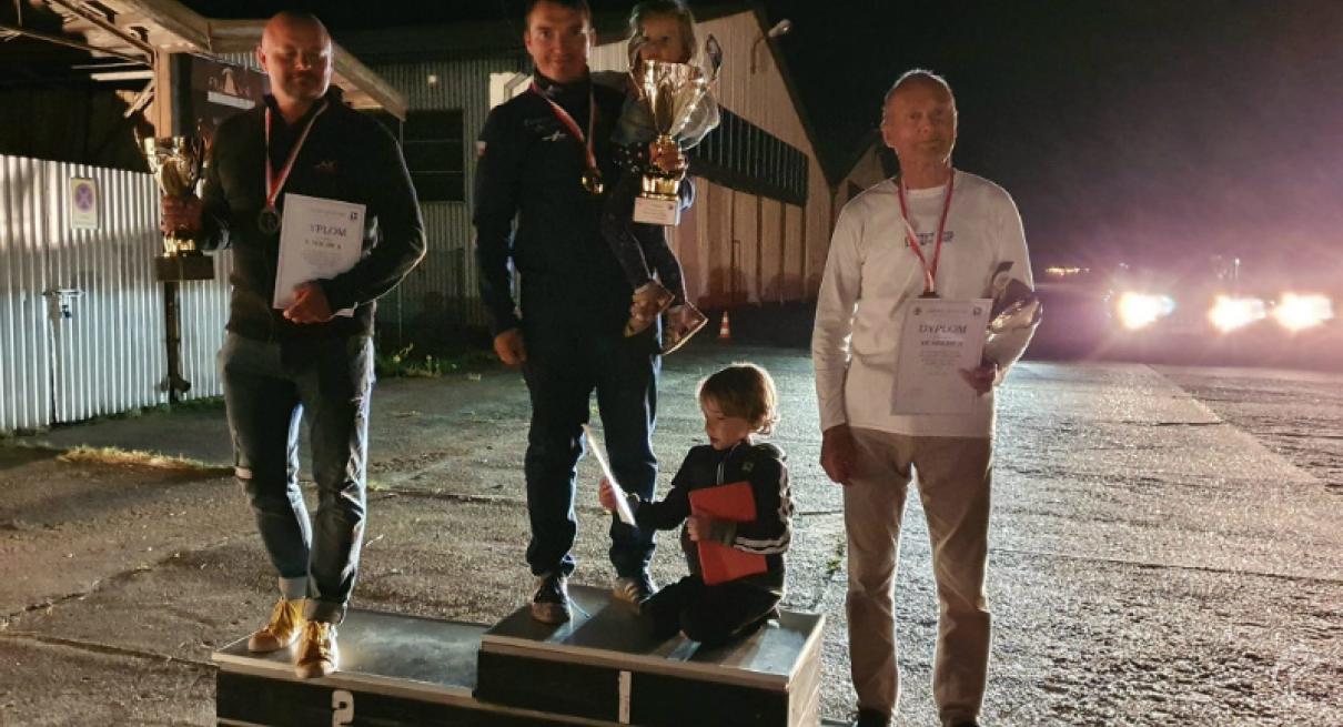Łukasz Wójcik ponownie szybowcowym Mistrzem Polski