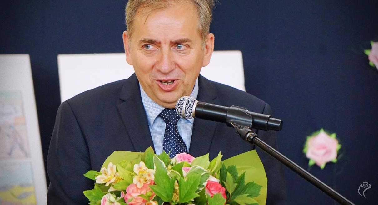 Szkoła Podstawowa nr 2 w Kutnie ma swój sztandar