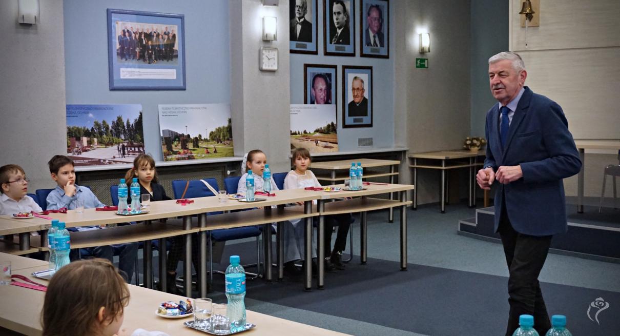 Uczniowie SP2 z wizytą w Urzędzie Miasta
