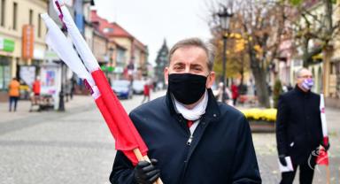 Biało-czerwone flagi dla mieszkańców!