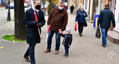 Biało-czerwone flagi dla mieszkańców!