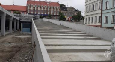 Postęp prac na Placu Wolności i Rynku Zduńskim