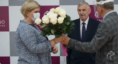Powierzenie stanowiska dyrektora Przedszkola Miejskiego Nr 5 "Stokrotka" oraz uroczysty jubileusz pracy zawodowej dyrektora Szkoły Podstawowej Nr 4 im. M. Kopernika