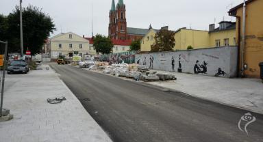 Postęp prac na Placu Wolności i Rynku Zduńskim