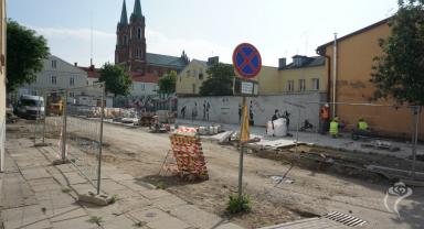 Postęp prac na Placu Wolności i Rynku Zduńskim