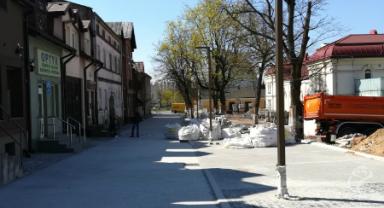 [Fotorelacja] Postęp prac na Placu Wolności i Rynku Zduńskim