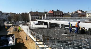 [Fotorelacja] Postęp prac na Placu Wolności i Rynku Zduńskim