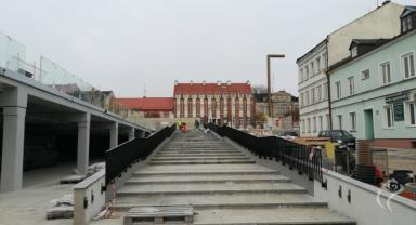 Nasadzenia zieleni na Placu Wolności i Rynku Zduńskim