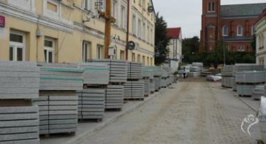 Postęp prac na Placu Wolności i Rynku Zduńskim