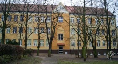 Pracownicy oświaty testują się przed powrotem do szkół