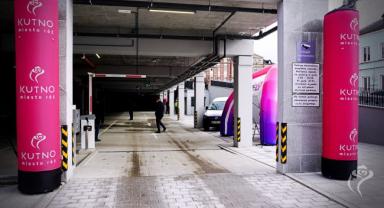 Zdjęcie z otwarcia parkingu pod placem Wolności