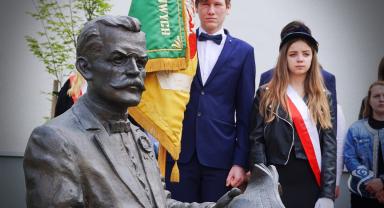 Na zdjęciu widać pomnik A. Troczewskiego