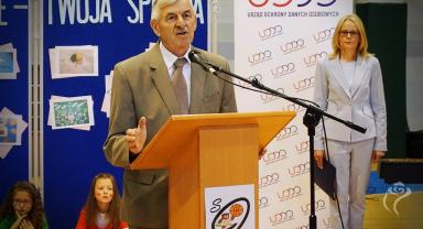Na zdjęciu widać przemawiającego prezydenta Kutna