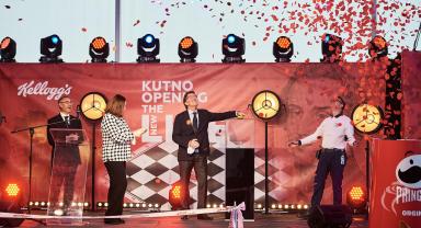 Confetti tuż po uroczystym uruchomieniu linii K4 , Fot. Der Blitz