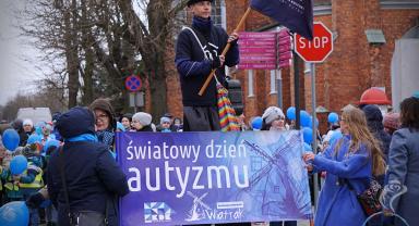 Niebieski Marsz Fundacji Niebieski Wiatrak
