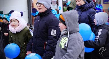 Niebieski Marsz Fundacji Niebieski Wiatrak