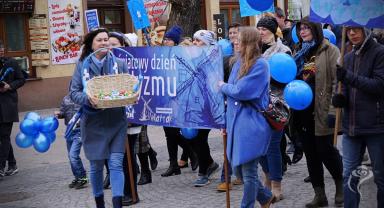 Niebieski Marsz Fundacji Niebieski Wiatrak