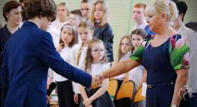 Szkoła Podstawowa nr 2 w Kutnie ma swój sztandar