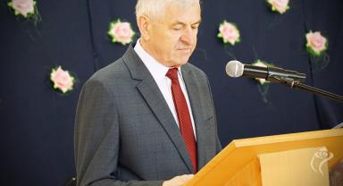 Szkoła Podstawowa nr 2 w Kutnie ma swój sztandar