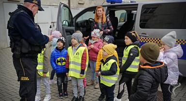 Dzieci z Punktu Przedszkolnego nr 3 w Urzędzie Miasta 