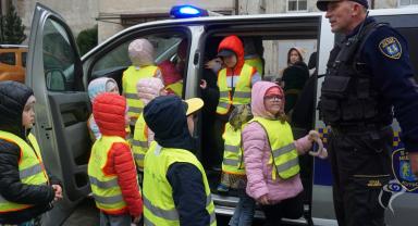 Przedszkolaki z Promyczka w Urzędzie Miasta