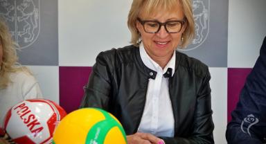 Podpisanie umów na Mój Pierwszy Trening